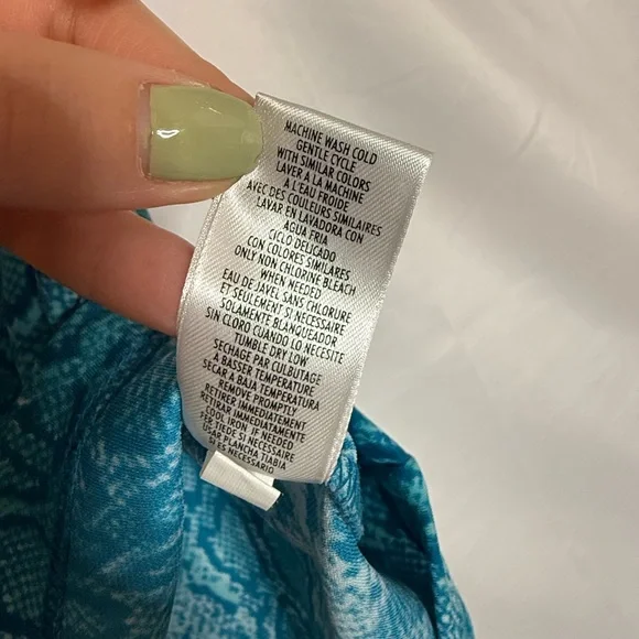 Petite Sophisticate Snake Print Turquoise Tank Top | Size S Petite - Picture 4 of 5